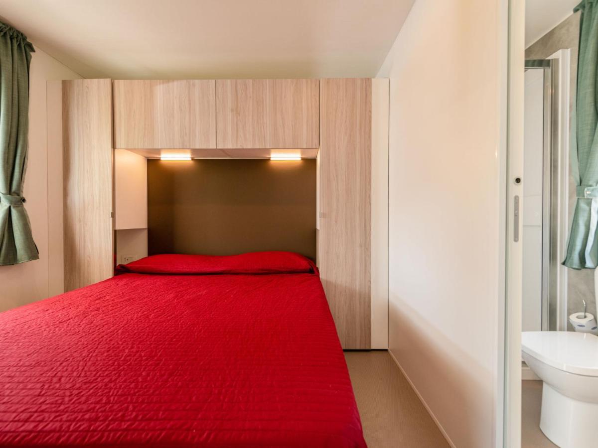 Holiday Home Garda Suite Deluxe By Interhome 里沃尔泰拉 外观 照片